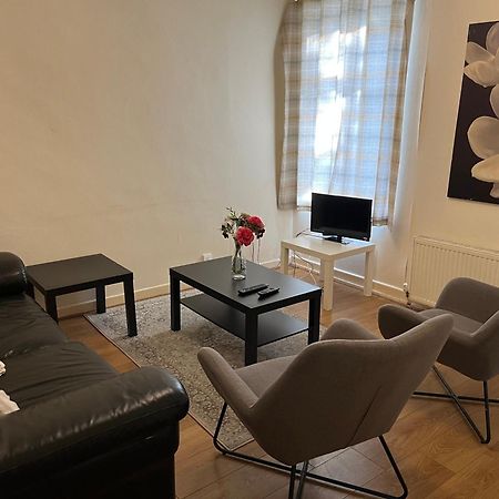 Villa Parrin Manchester Bagian luar foto